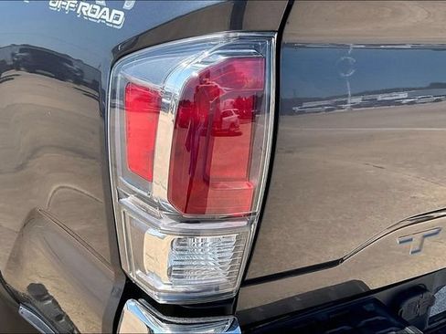 Used 2023 Toyota Tacoma TRD Off-Road AWD/4WD image 22