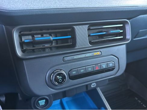 Used 2025 Ford Maverick XLT w/ Equipment Group 302A AWD/4WD image 27