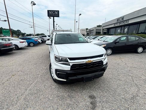 Used 2022 Chevrolet Colorado LT w/ Safety Package RWD image 2