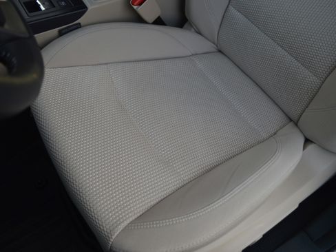 Used 2018 Subaru Outback 2.5i Premium image 26