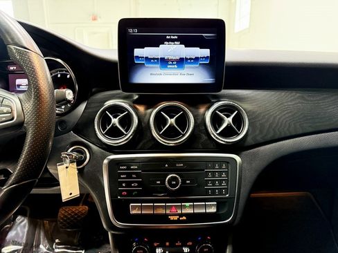 Used 2018 Mercedes-Benz CLA 250 4MATIC image 16