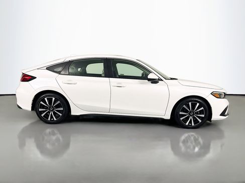 Certified 2024 Honda Civic EX-L image 4
