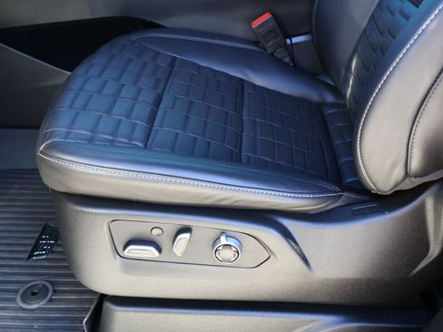 Used 2025 Cadillac Escalade ESV Sport Platinum w/ LPO, Floor Liner Package image 21