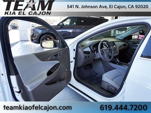 Used 2023 Chevrolet Malibu LS FWD image 34