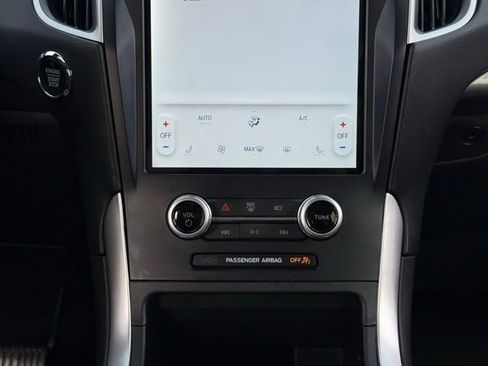 Used 2023 Ford Edge SEL w/ Convenience Package image 25