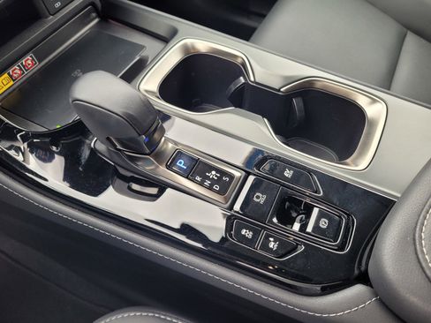 Used 2025 Lexus NX 350h AWD w/ Premium Package image 23