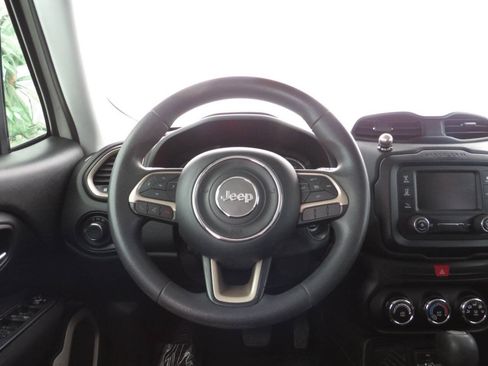 Used 2017 Jeep Renegade Sport w/ Power & Air Group FWD image 13
