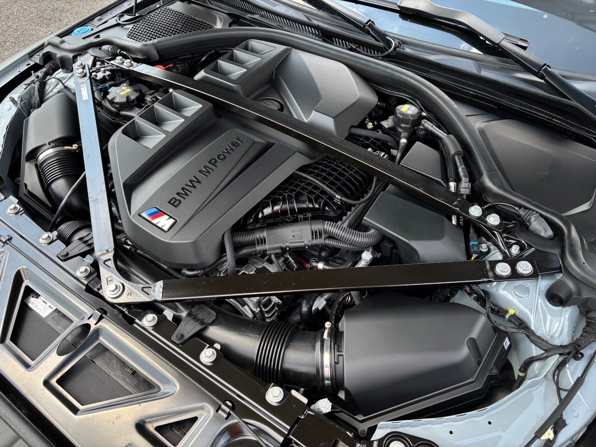 Used 2023 BMW M4 xDrive Competition w/ M Carbon Exterior Package AWD/4WD image 17