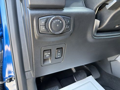 Used 2018 Ford F150 XLT w/ Equipment Group 302A Luxury AWD/4WD image 18