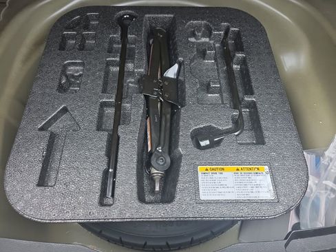 Used 2024 Toyota Corolla LE image 16