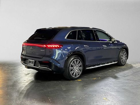 Certified 2023 Mercedes-Benz EQS 580 4MATIC SUV image 3