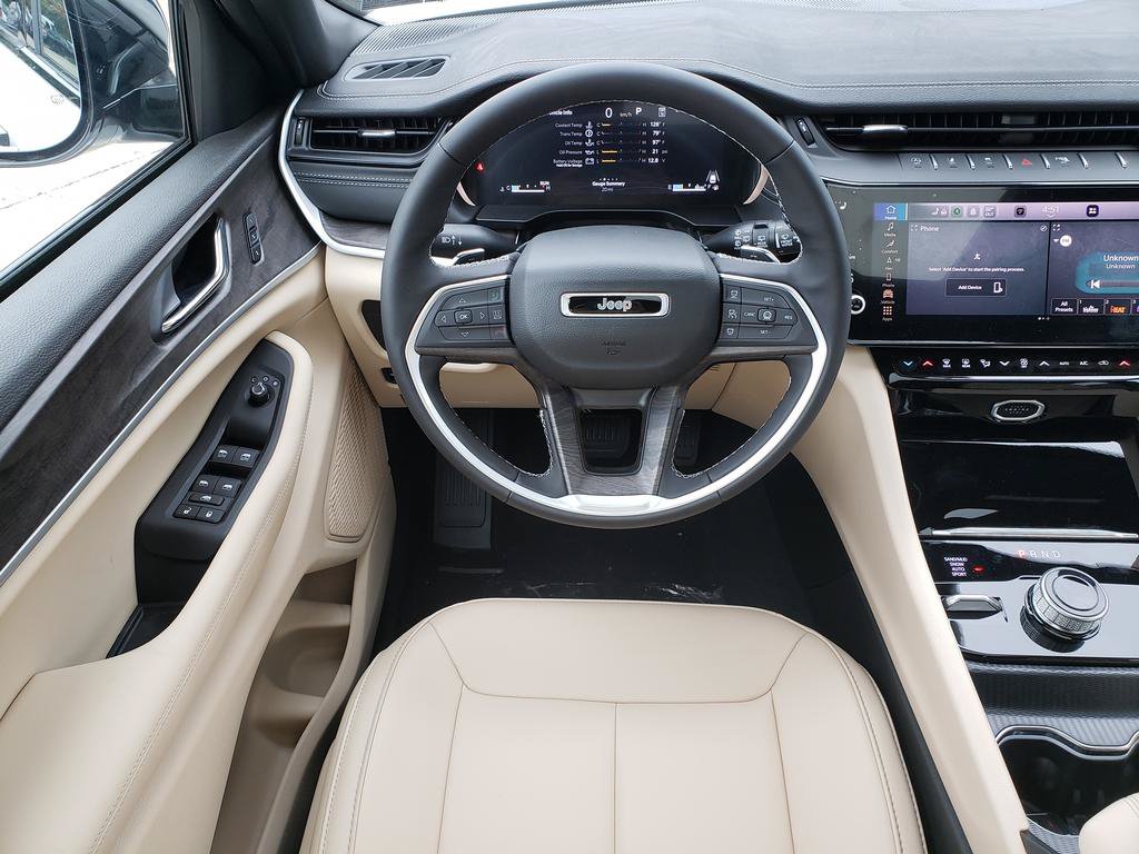 New 2027 Jeep Grand Cherokee Limited AWD/4WD image 17