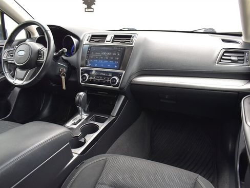 Used 2018 Subaru Outback 2.5i Premium AWD/4WD image 13