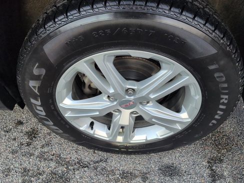 Used 2020 GMC Terrain SLE w/ Driver Convenience Package image 14