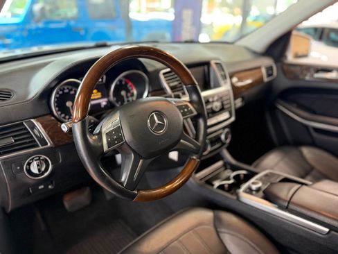 Used 2013 Mercedes-Benz GL 450 4MATIC image 21
