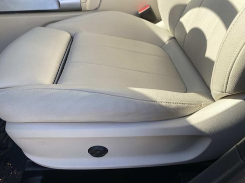 Used 2023 Mercedes-Benz GLB 250 4MATIC image 12