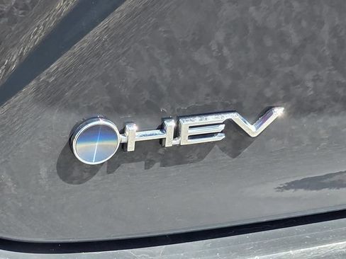 Used 2025 Toyota Camry SE w/ Convenience Package FWD image 27