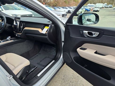 New 2026 Volvo XC60 B5 Core image 10