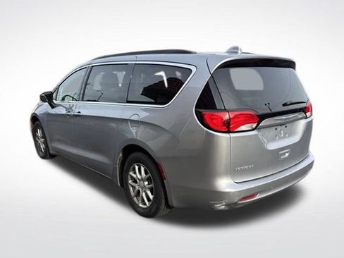 Used 2020 Chrysler Voyager Lxi FWD image 5