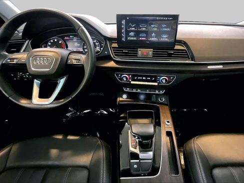 Used 2023 Audi Q5 2.0T Premium w/ Convenience Package AWD/4WD image 16