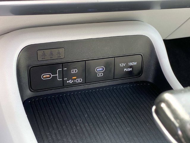 Used 2025 Hyundai Kona SEL AWD/4WD image 10