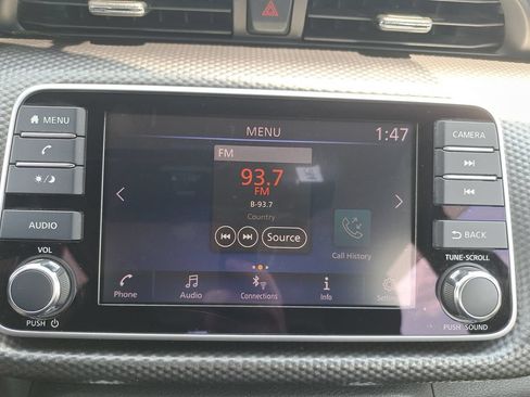 Used 2019 Nissan Kicks SV FWD image 22