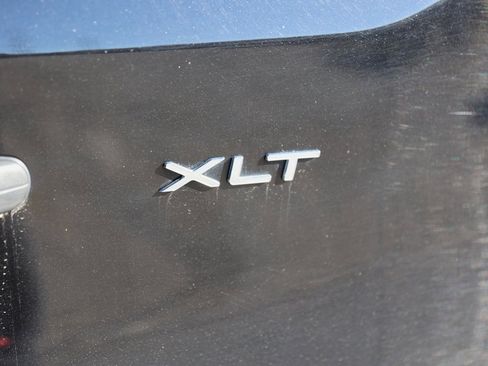 Used 2023 Ford Transit 350 XLT image 10