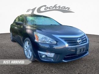 Used 2015 Nissan Altima 2.5 SV image 1