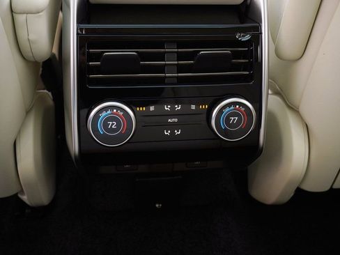 New 2026 Land Rover Range Rover SE AWD/4WD image 31