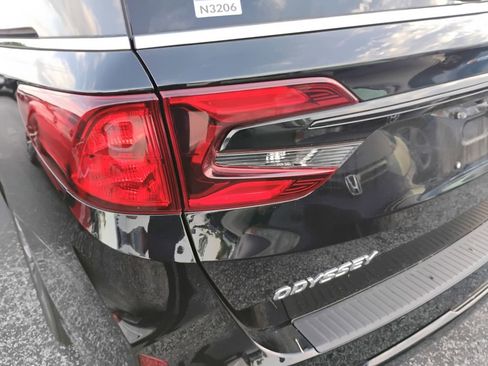 Used 2025 Honda Odyssey Touring image 12