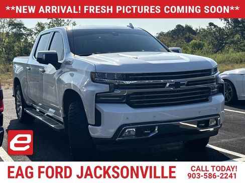 Used 2019 Chevrolet Silverado 1500 High Country w/ Technology Package AWD/4WD image 1