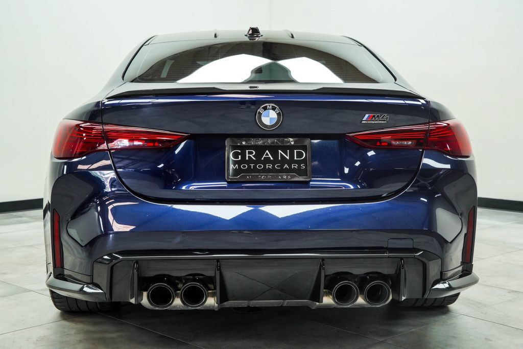 Used 2025 BMW M4 Competition RWD image 11