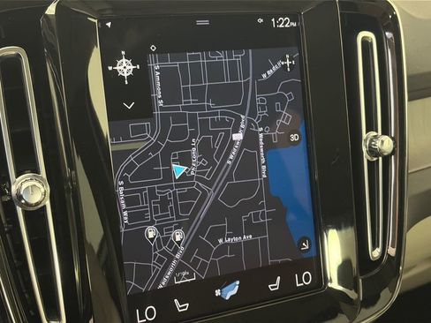 Used 2022 Volvo XC40 T5 Inscription image 19