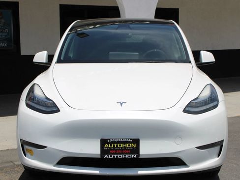 Used 2021 Tesla Model Y Long Range AWD/4WD image 2