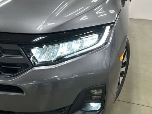 Used 2025 Honda Odyssey EX-L image 31