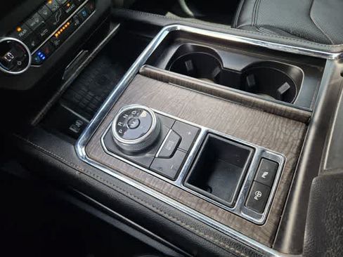 Used 2021 Ford Expedition Limited RWD image 18