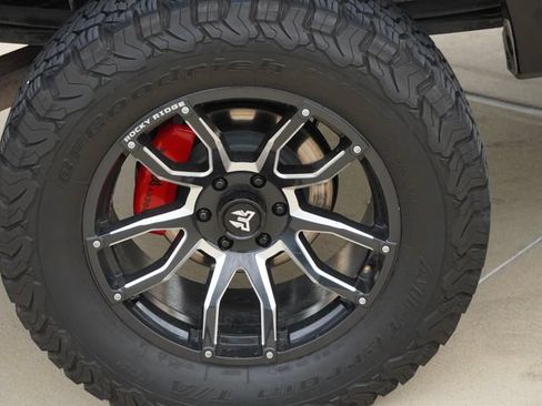 Used 2022 Ford F150 Lariat w/ Equipment Group 502A High AWD/4WD image 11