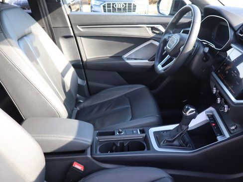 Used 2023 Audi Q3 2.0T Premium w/ Convenience Package image 13