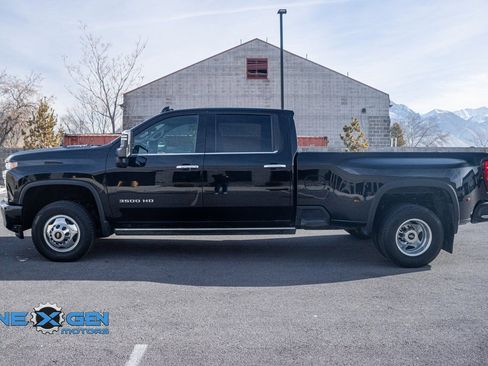 Used 2022 Chevrolet Silverado 3500 High Country image 4