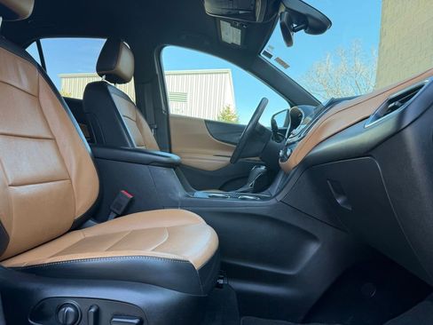 Used 2021 Chevrolet Equinox Premier image 16