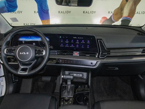 New 2025 Kia Sportage SX FWD image 3