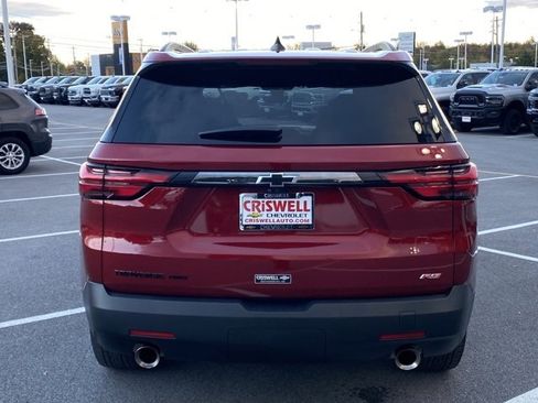Used 2023 Chevrolet Traverse RS image 4