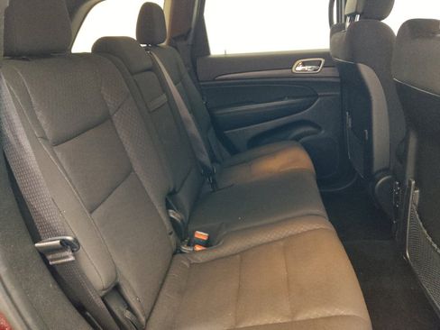 Used 2022 Jeep Grand Cherokee Laredo E RWD image 19