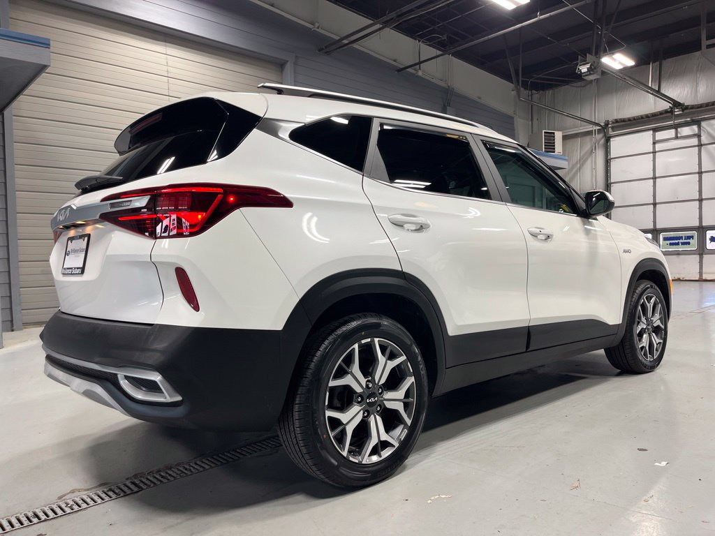 Used 2022 Kia Seltos EX AWD/4WD image 7