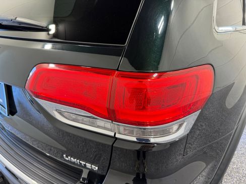 Used 2014 Jeep Grand Cherokee Limited w/ Trailer Tow Group IV AWD/4WD image 17