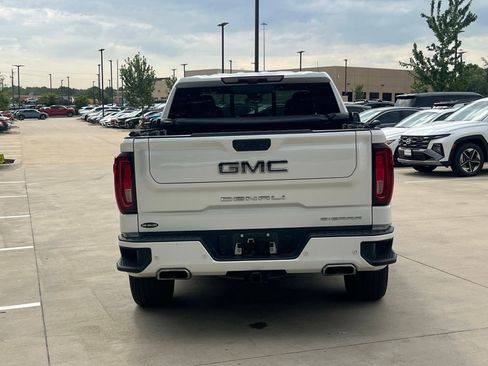 Used 2023 GMC Sierra 1500 Denali Ultimate AWD/4WD image 12