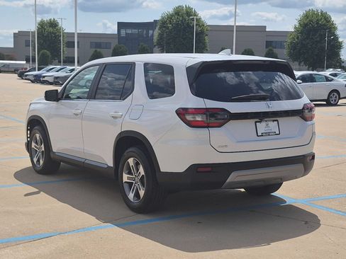 Certified 2024 Honda Pilot EX-L image 8