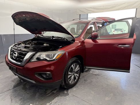 Used 2019 Nissan Pathfinder SL w/ Cargo Package image 16