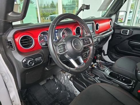 Used 2019 Jeep Wrangler Rubicon w/ Cold Weather Group image 11