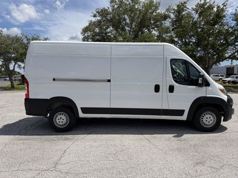 Used 2026 RAM ProMaster 2500 w/ Convenience Group FWD image 5